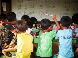volunteer teaching Cambodia