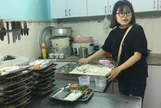 Food shop volunteer vietnam 1