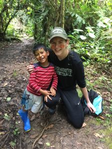 Emily Dryden volunteer in ecuador