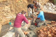 Construction-Nepal-volunteer