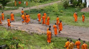 Laos-Teaching-monks