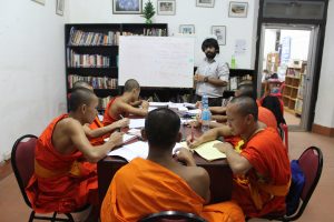 Laos-Teaching-monks