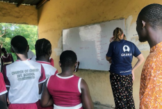 Ghana-teach-volunteer